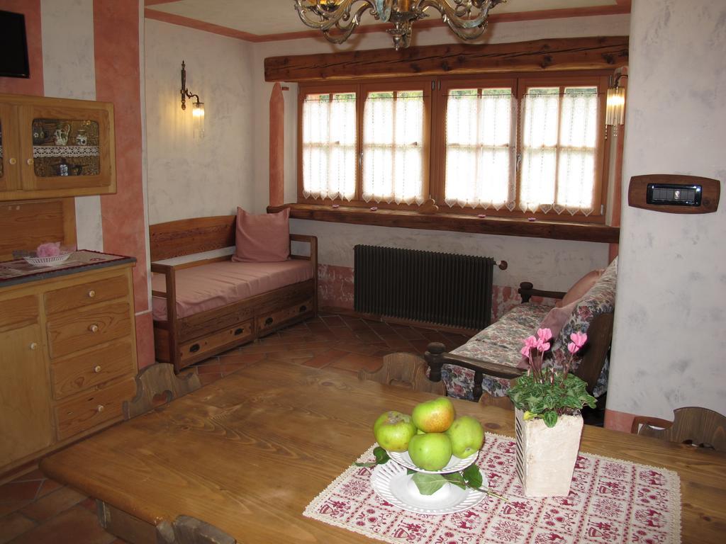 Agriturismo Alpenvidehof Villa Coredo Room photo